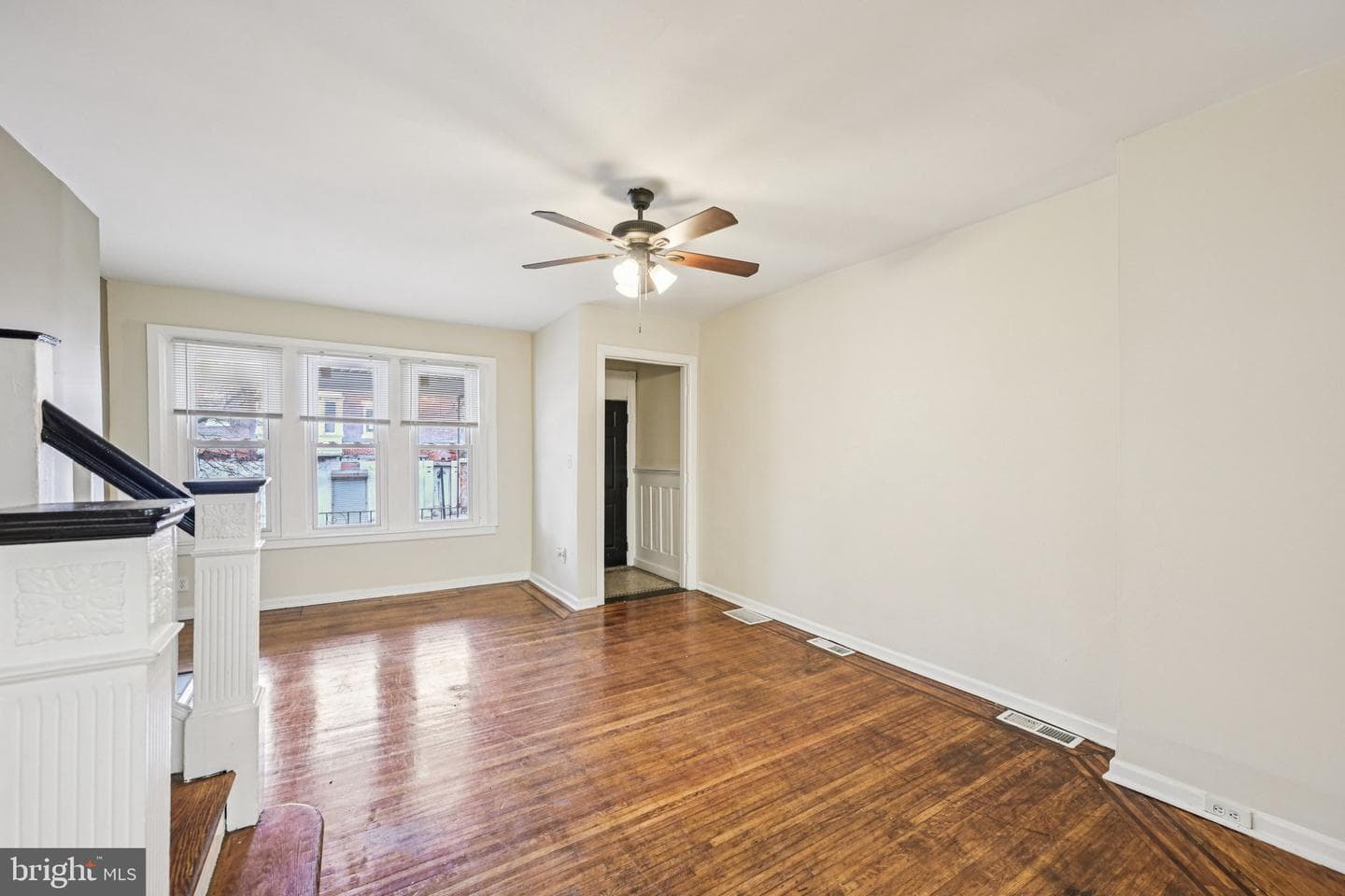 6231 Lansdowne Avenue photo 8