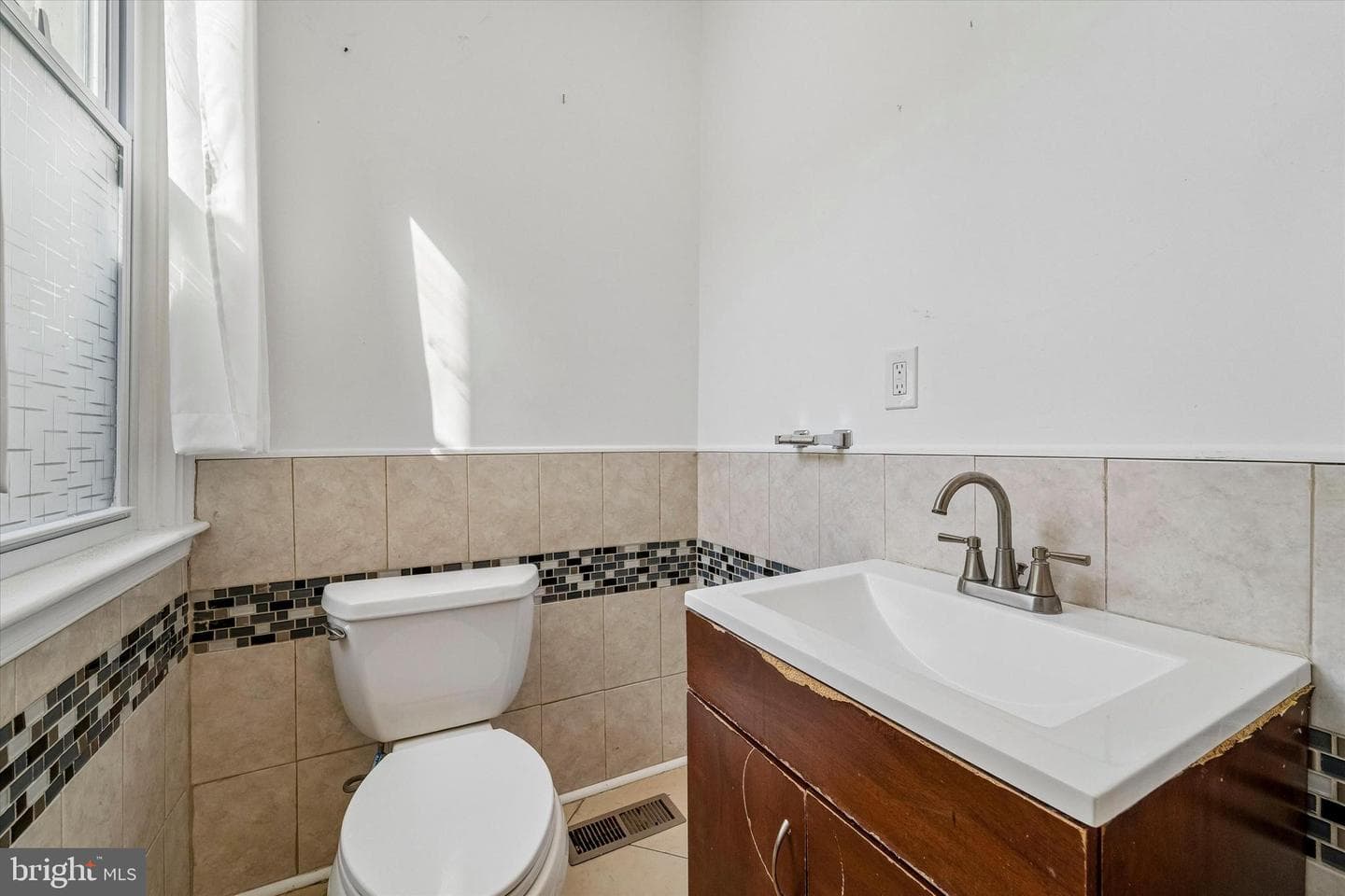 344 E Sheldon Street photo 10