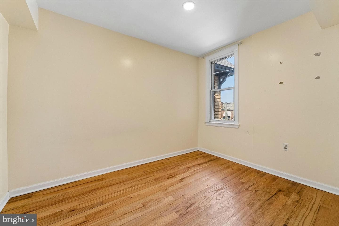 344 E Sheldon Street photo 19
