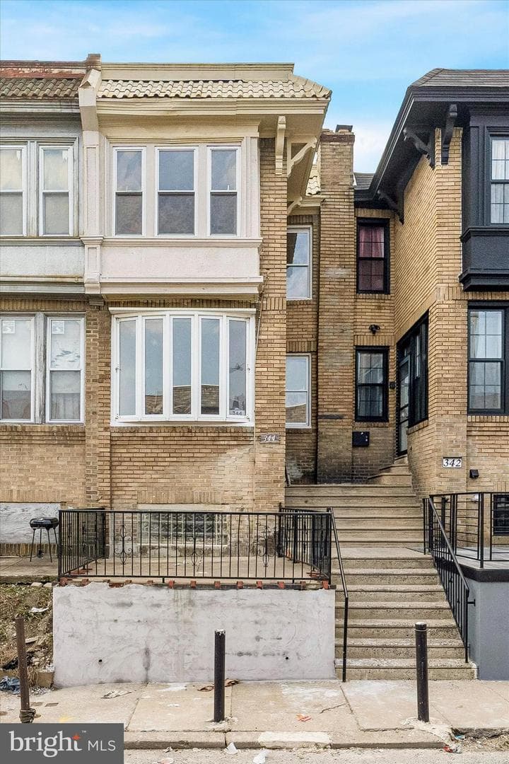 344 E Sheldon Street photo 3