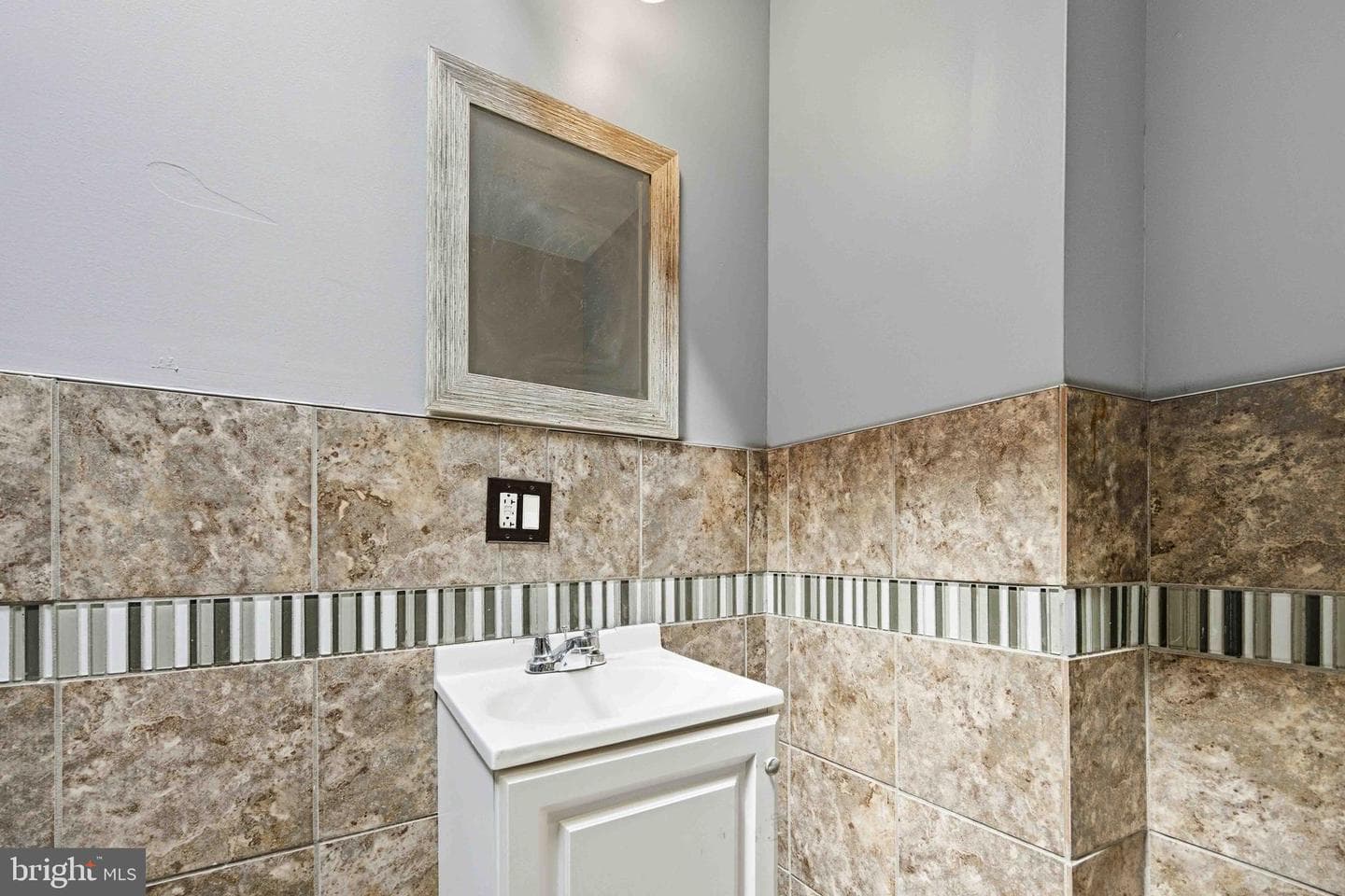2757 N 25th Street photo 23
