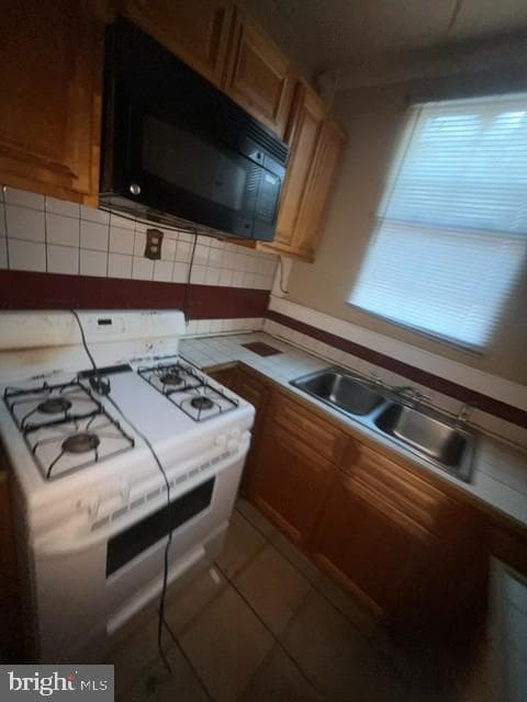 4828 E Roosevelt Blvd photo 16