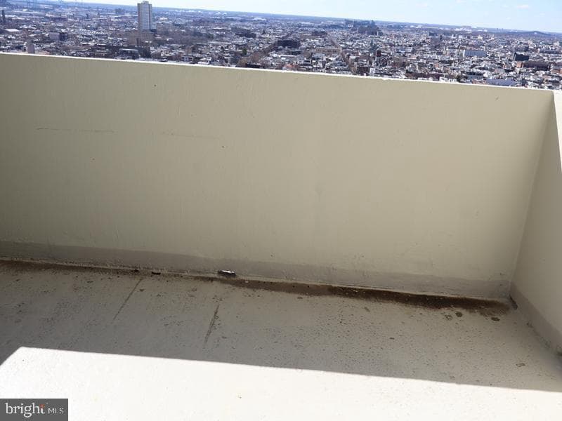 604 S Washington Square #2411 photo 10