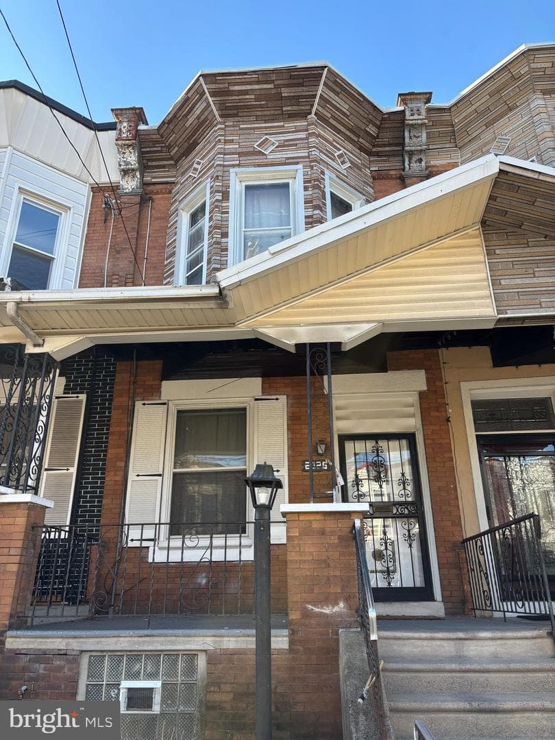 2328 W Cumberland Street