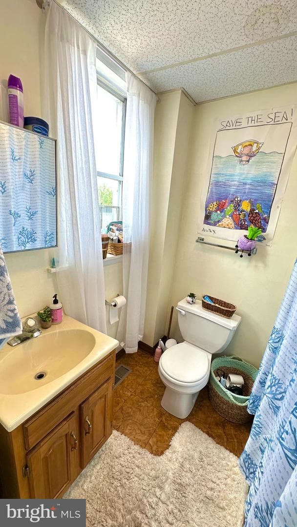 823 Christian Street photo 6