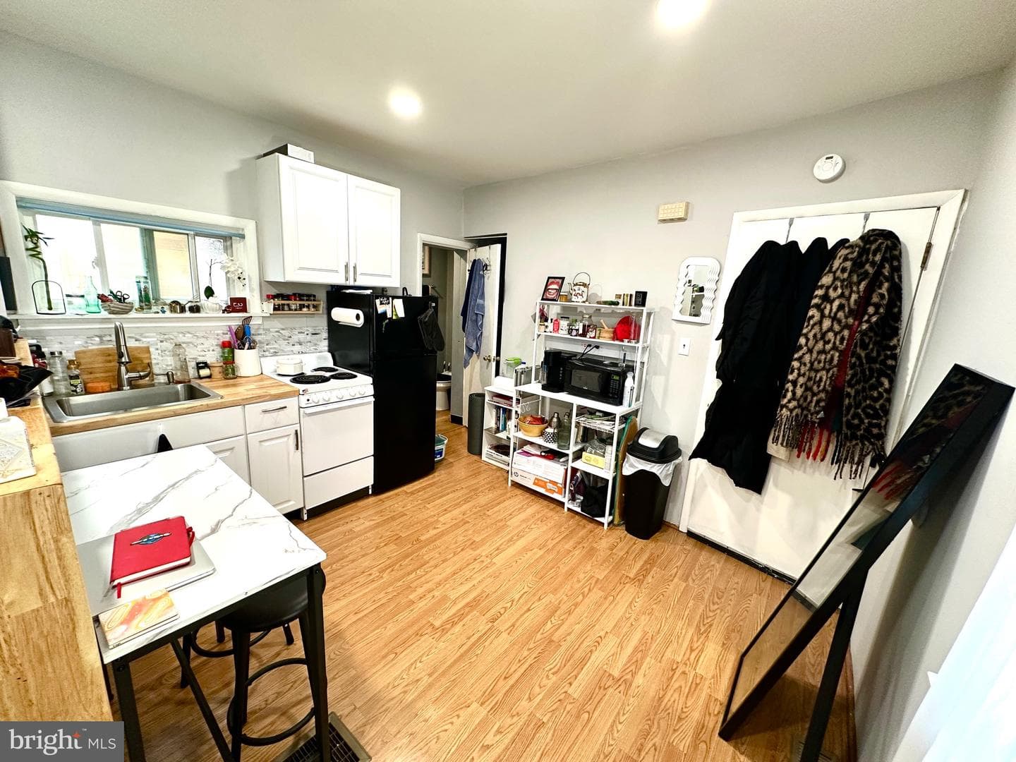 823 Christian Street photo 9