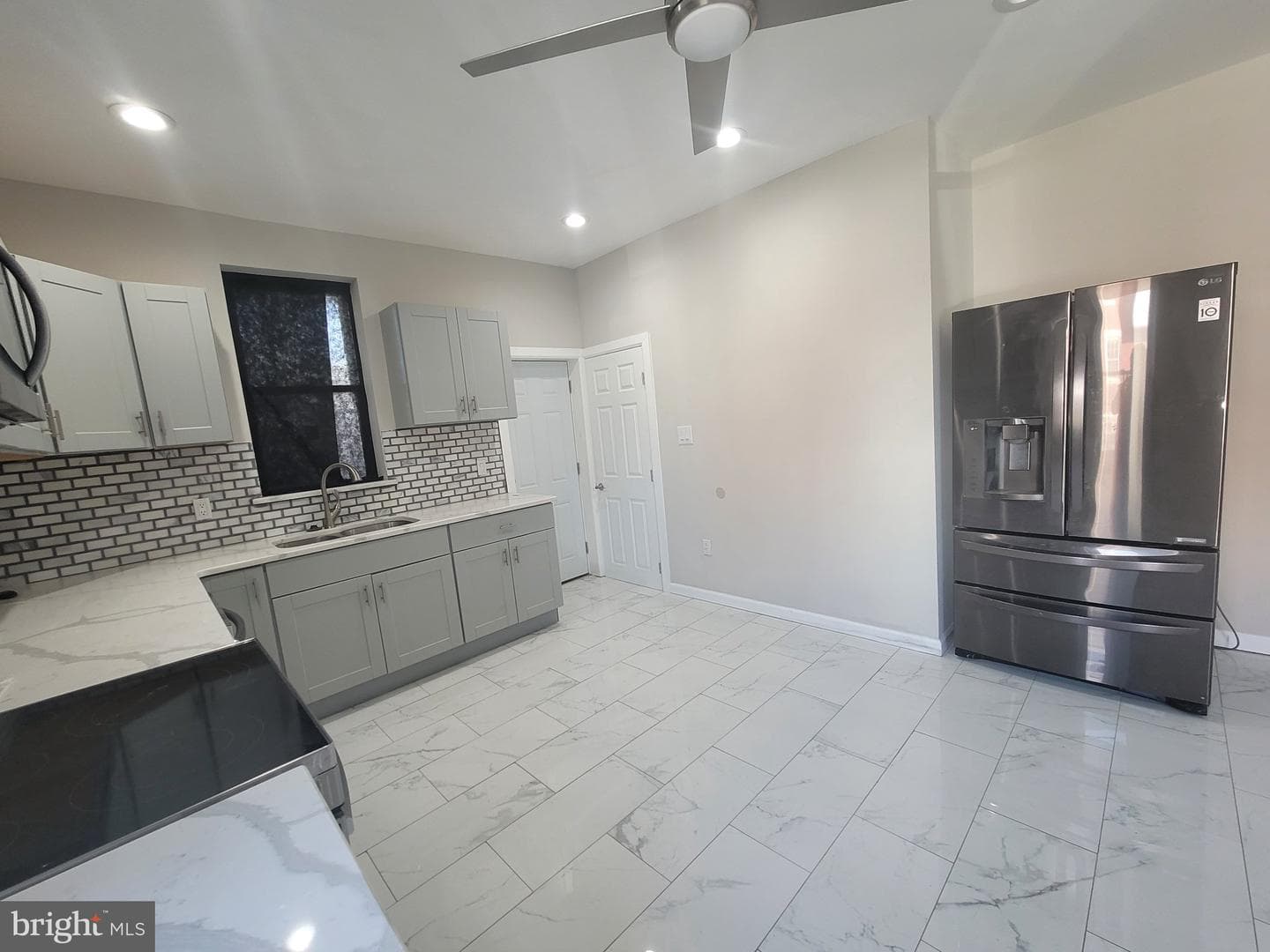 1663 N Redfield Street photo 32