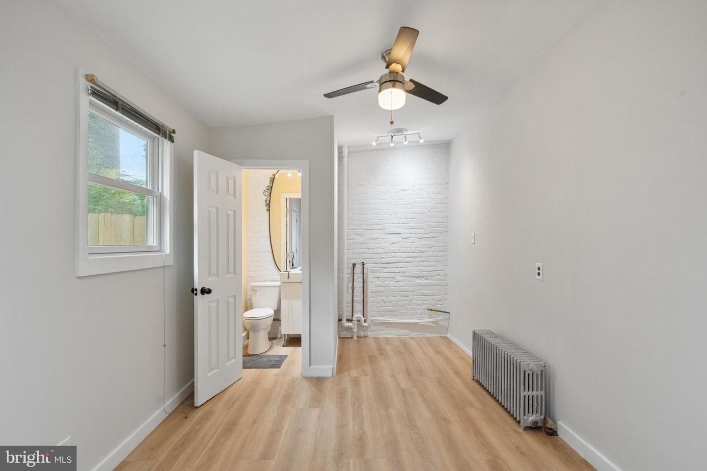 107 W Seymour Street photo 14