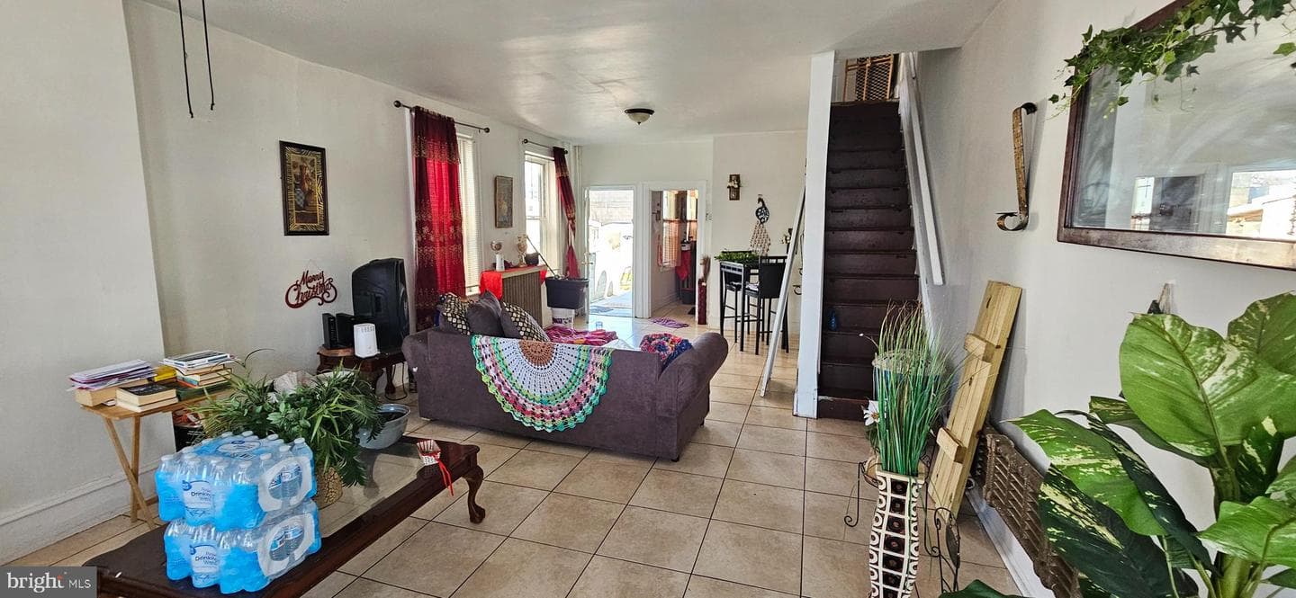 4535 Hedge Street photo 5