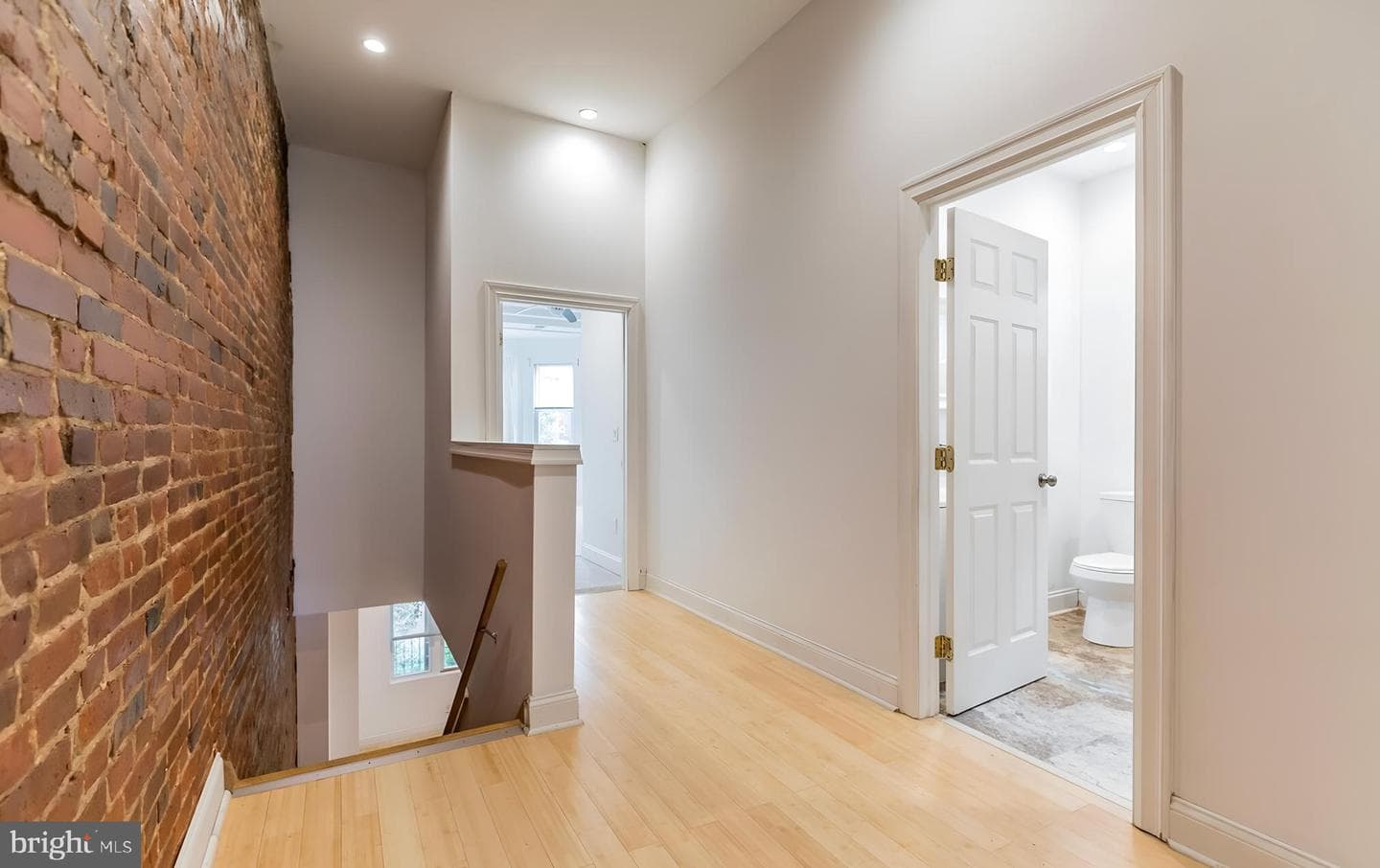5010 Catharine Street photo 14