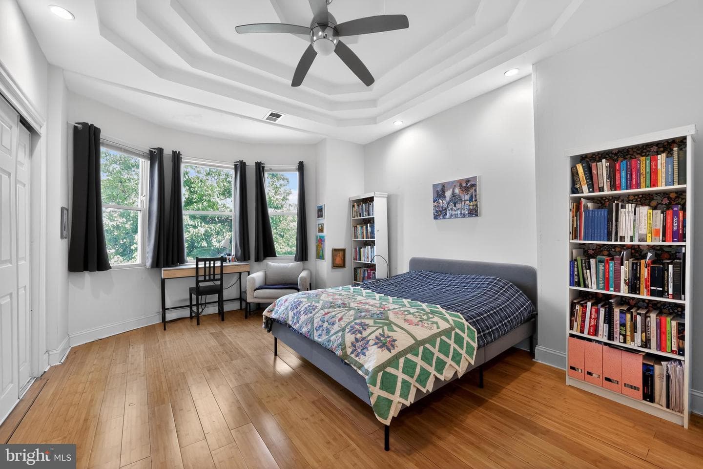 5010 Catharine Street photo 17