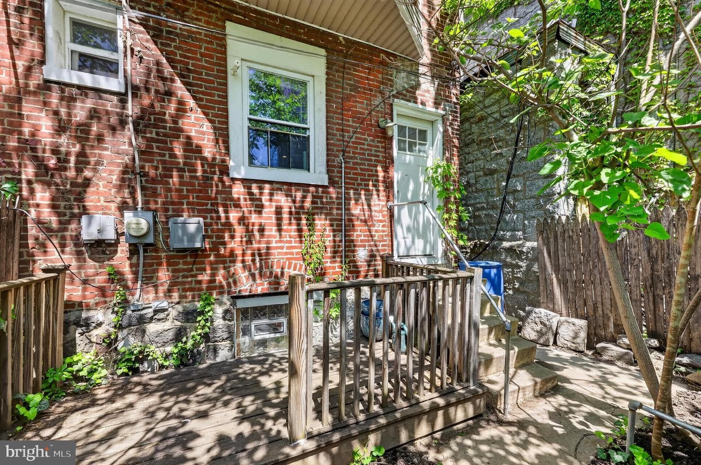 5010 Catharine Street photo 38