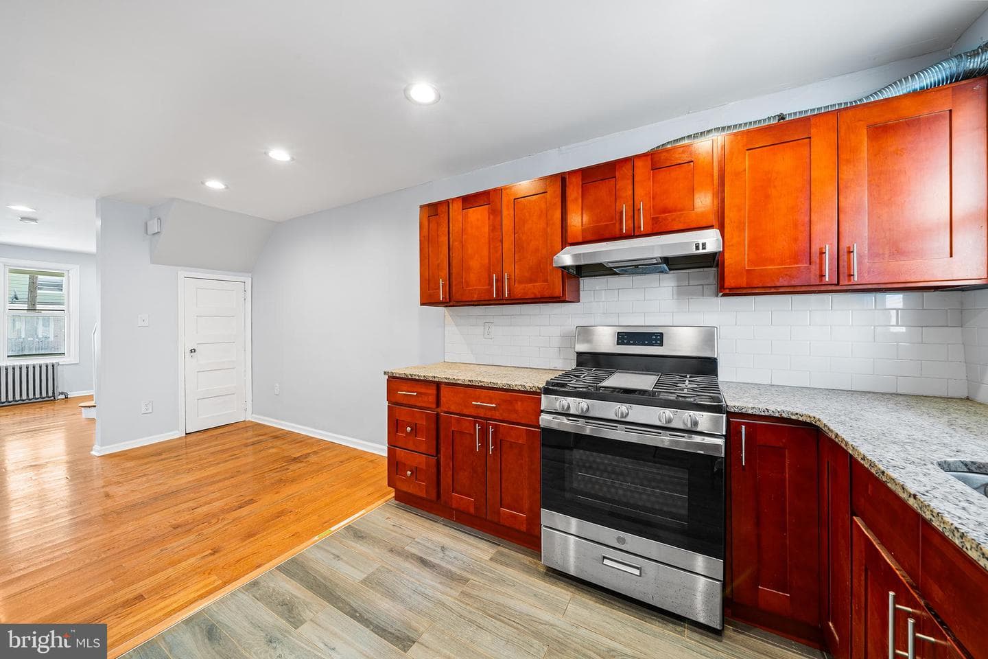 5904 Colgate Street photo 10