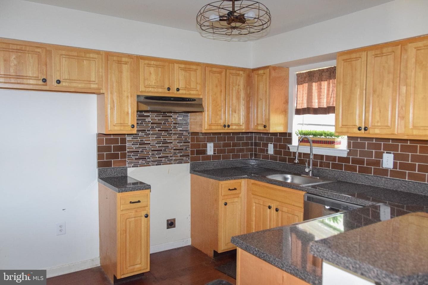 4619 Parrish Street photo 10