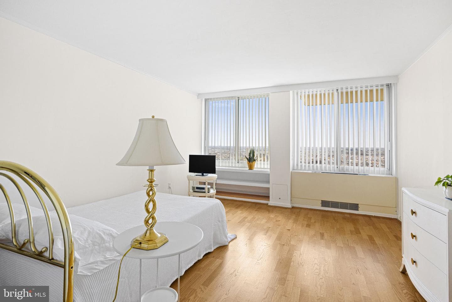 604 S Washington Square S #3007 photo 13