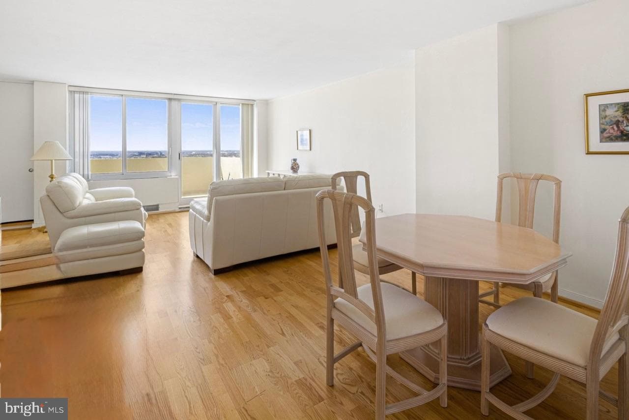 604 S Washington Square S #3007 photo 3