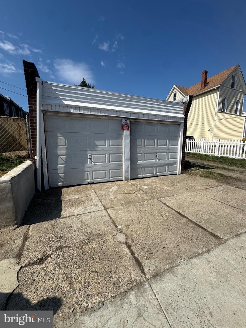 485 Robbins Street photo 58