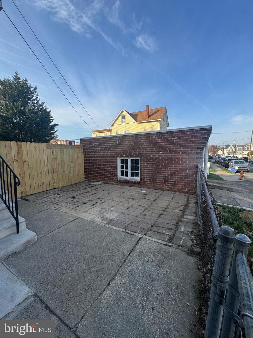 485 Robbins Street photo 67