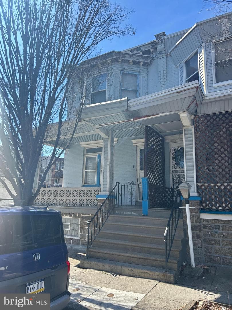 1138 S Paxon Street photo 4