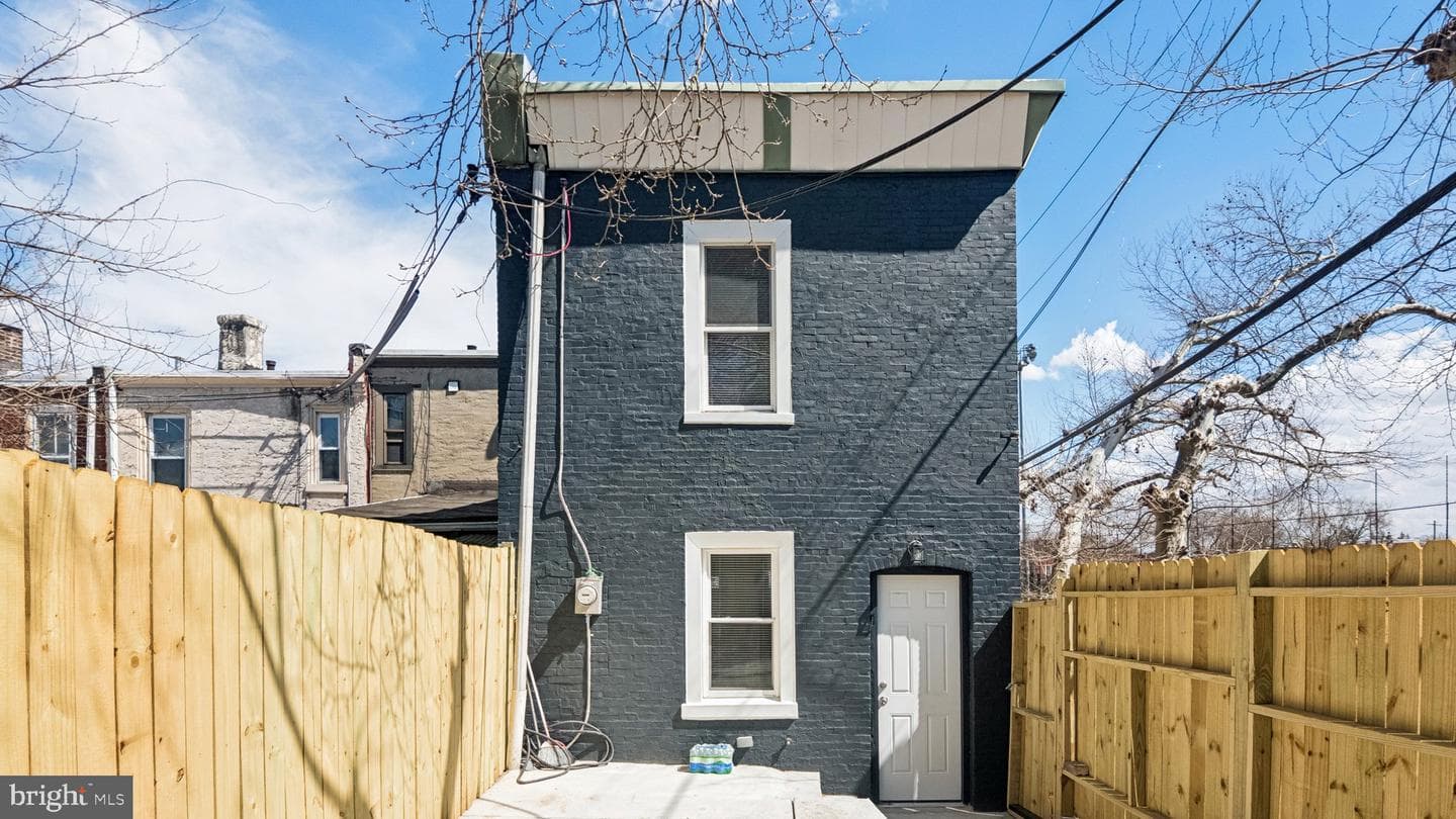 5914 N Norwood Street photo 42