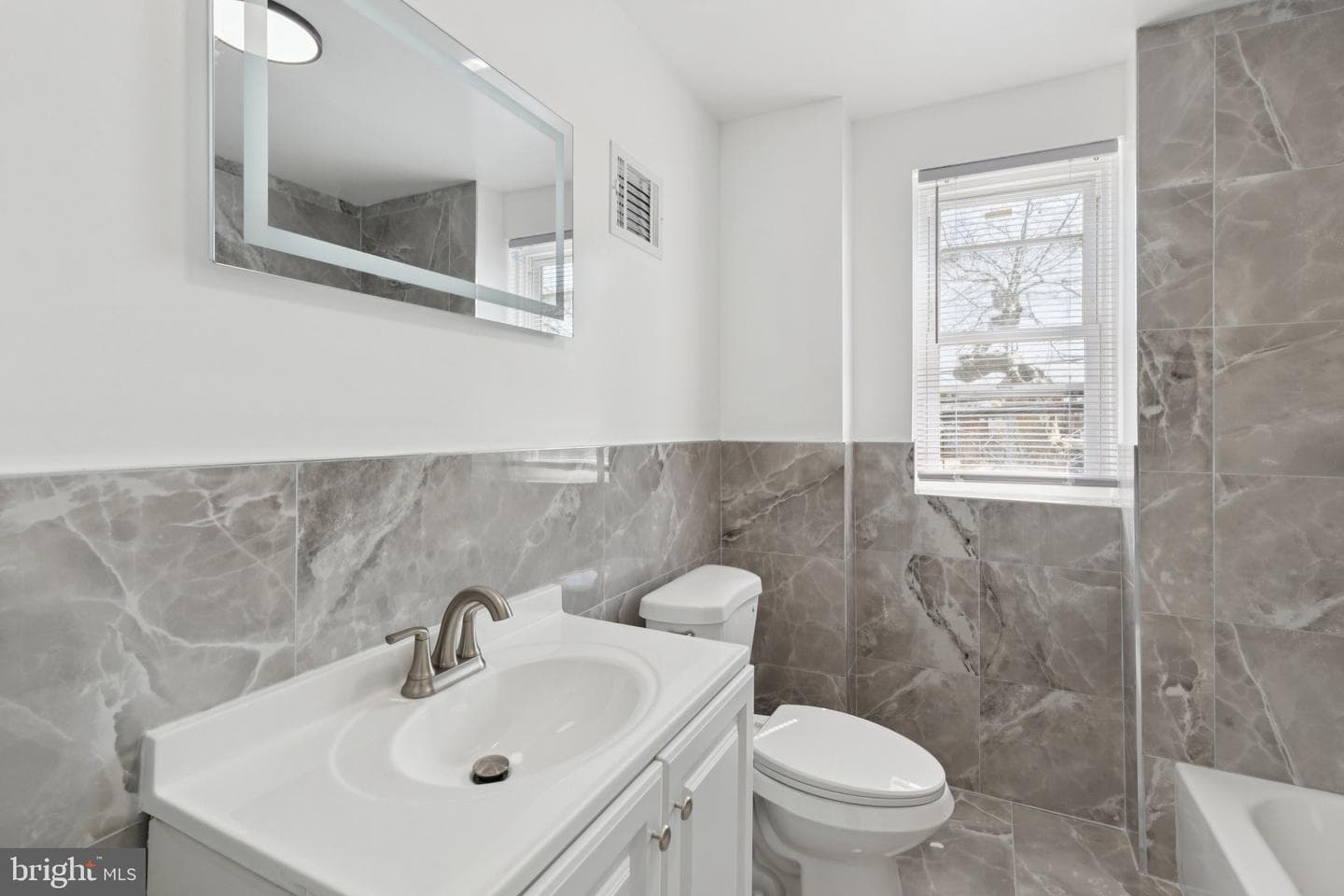 5914 N Norwood Street photo 56