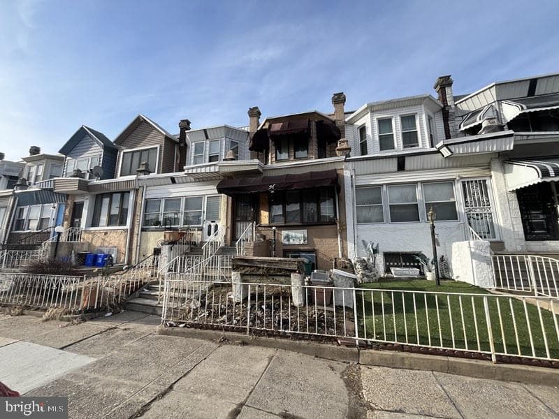 5525 Greenway Avenue photo 2