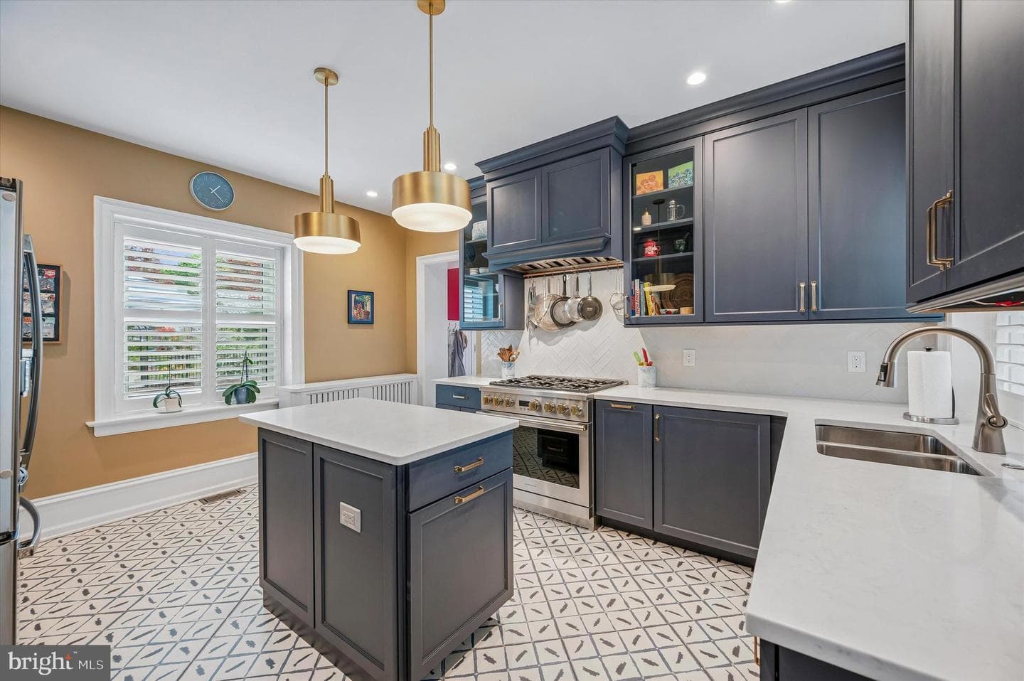 6482 Sherwood Road photo 17