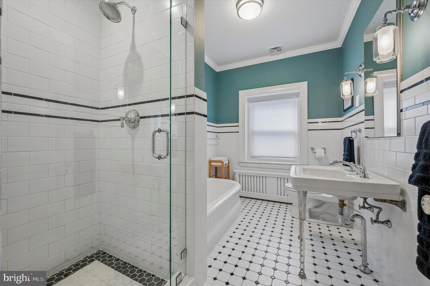 6482 Sherwood Road photo 27