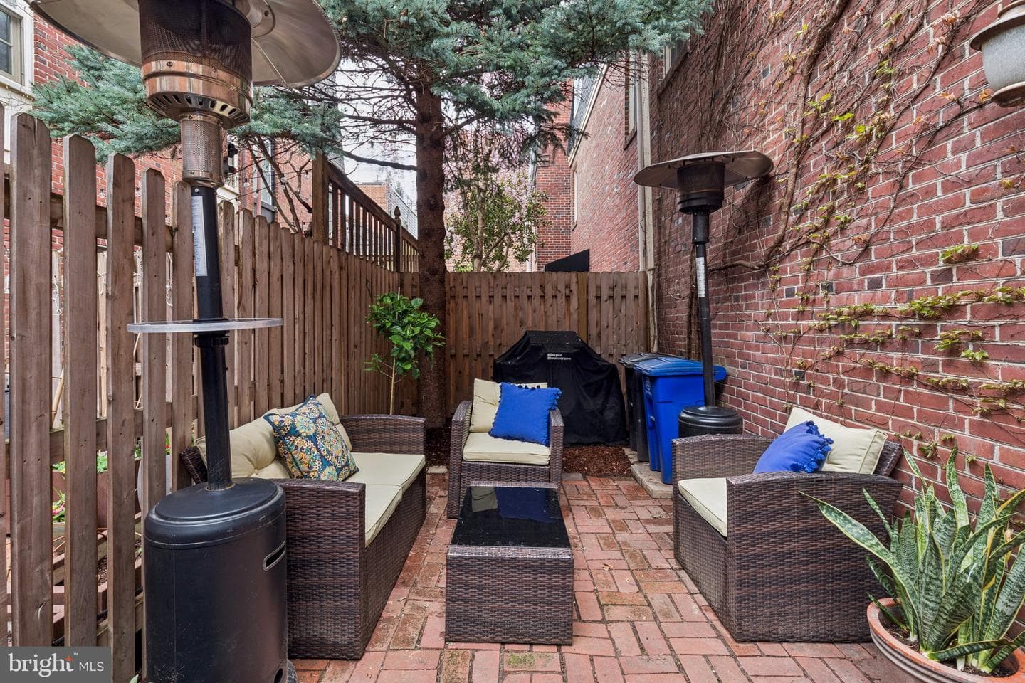 1206 Waverly Walk photo 6