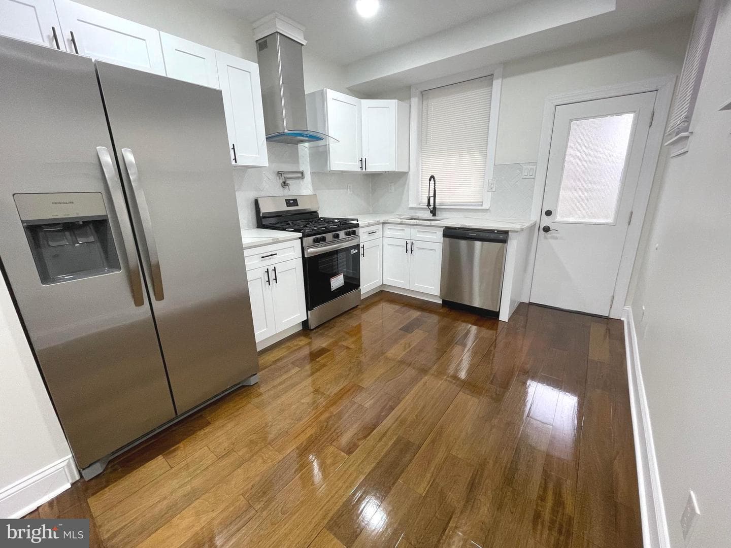 5038 Stenton Street photo 9