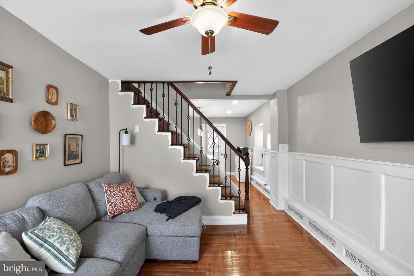 4743 Umbria Street photo 4