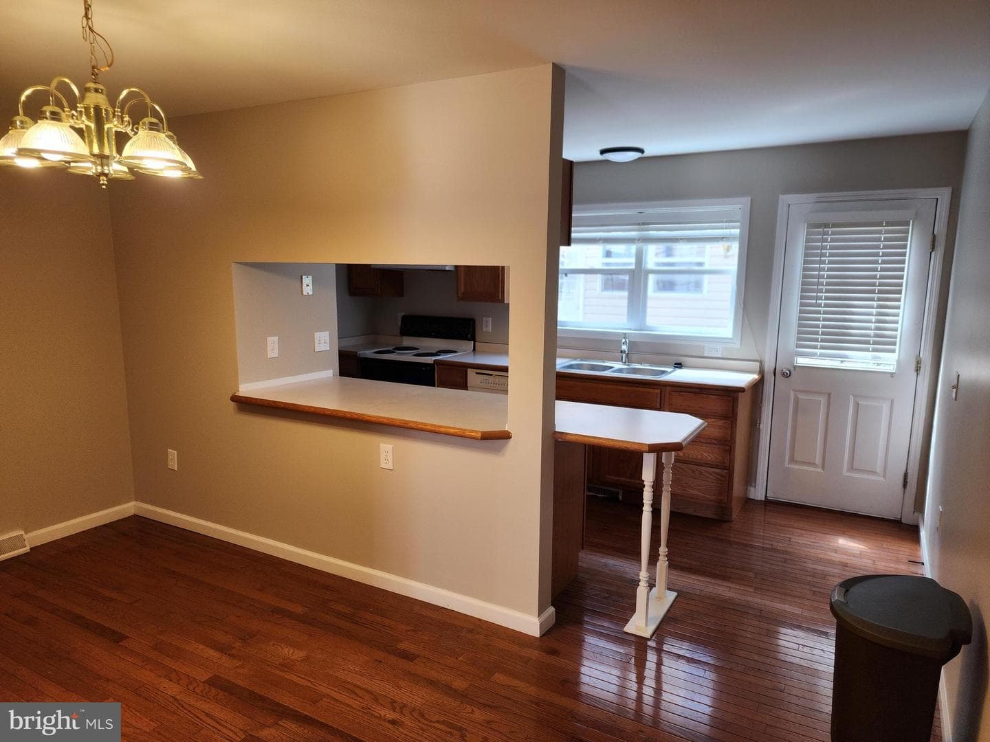 1120 E Susquehanna Avenue #a photo 9