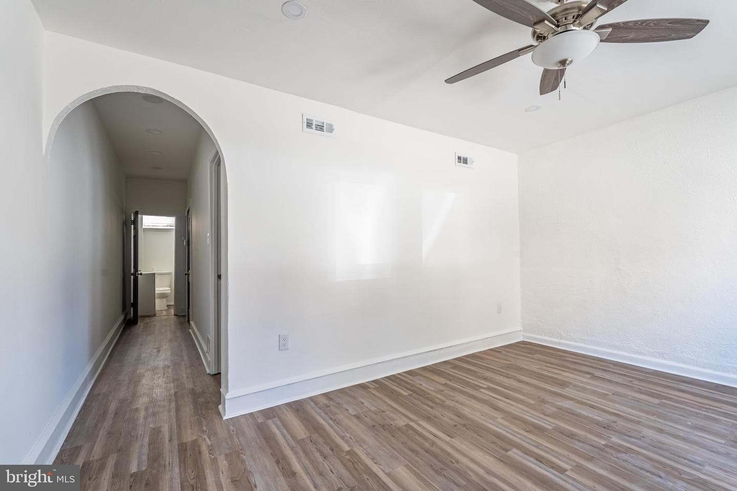 2020 E Haines Street photo 4