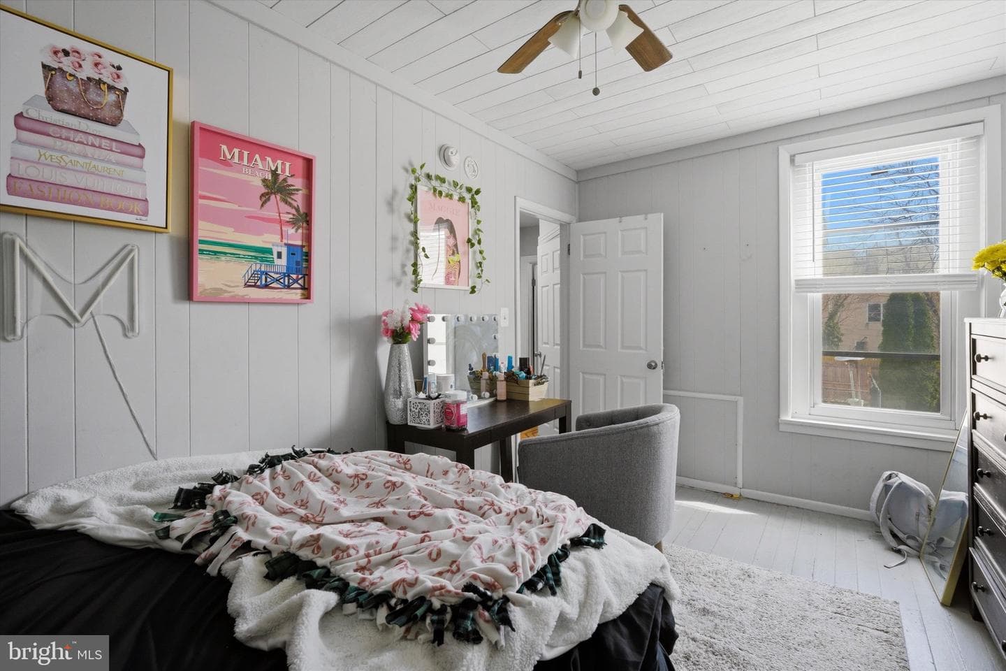106 W Salaignac Street photo 13