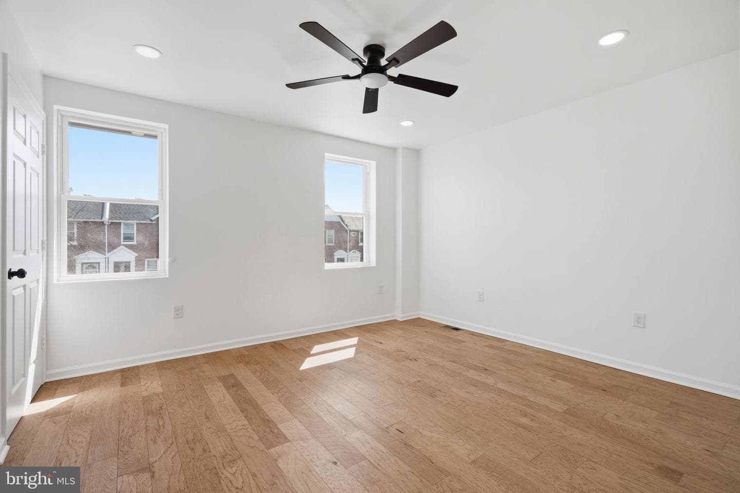 1757 Mohican Street photo 32