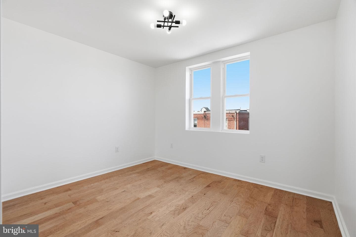 1757 Mohican Street photo 38