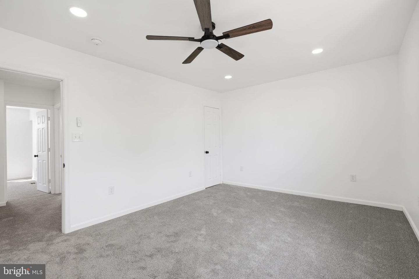 7430 Rugby Street photo 31