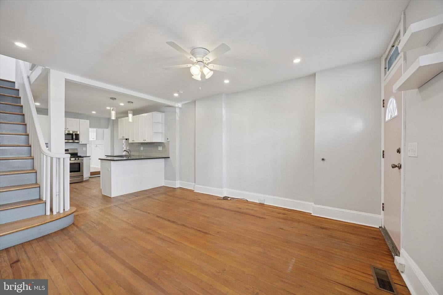 135 East Street photo 2