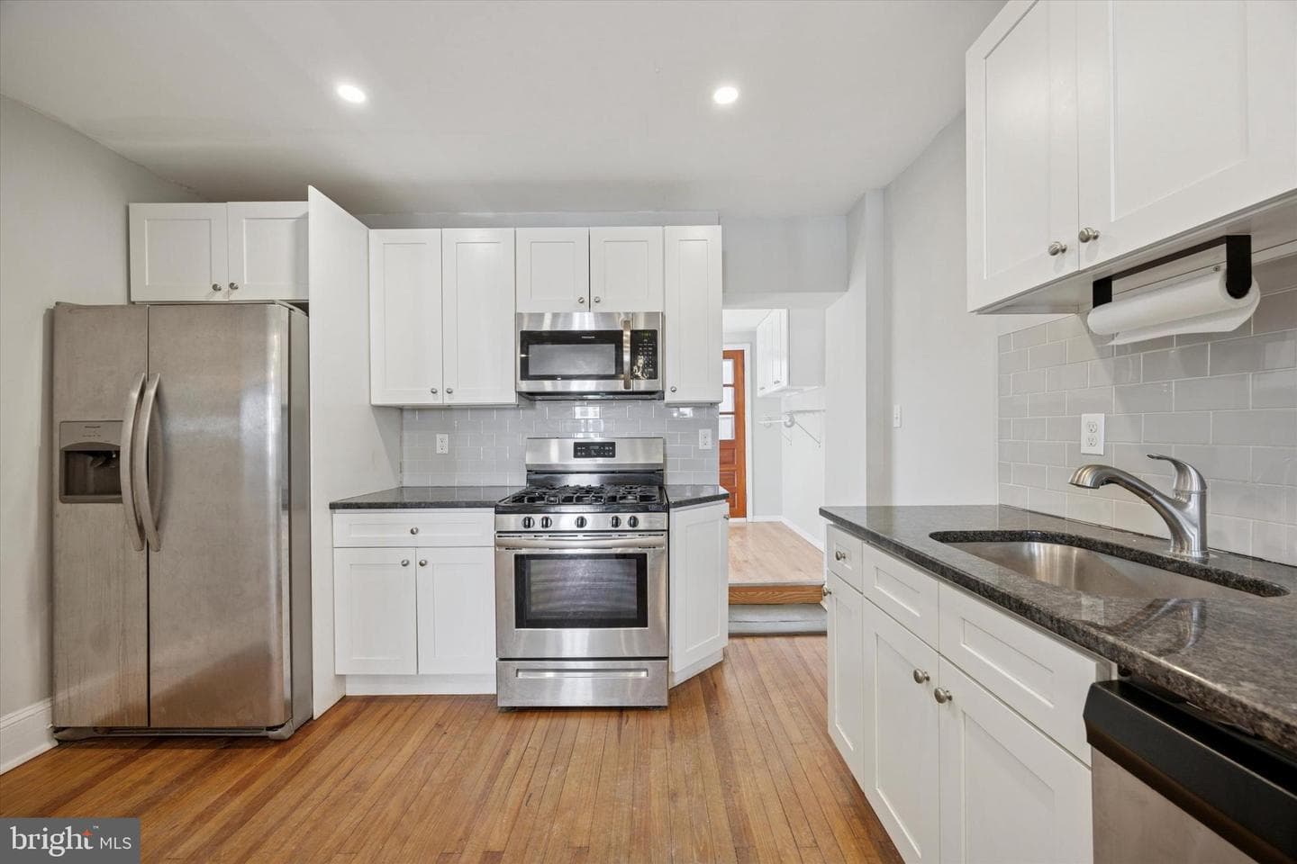 135 East Street photo 7