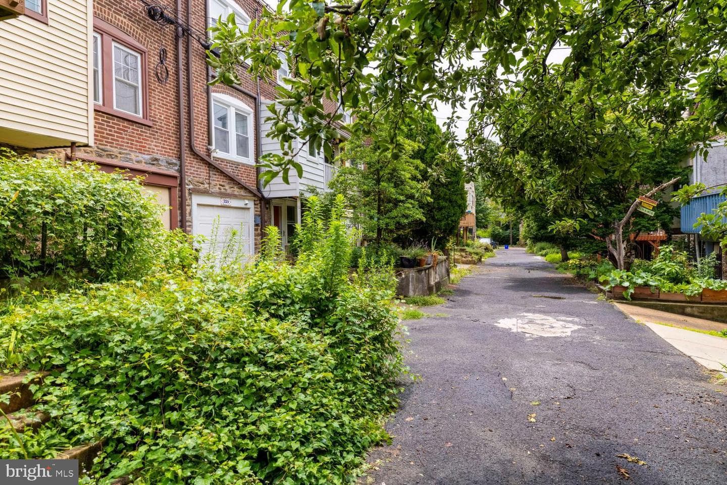217 W Durand Street photo 33