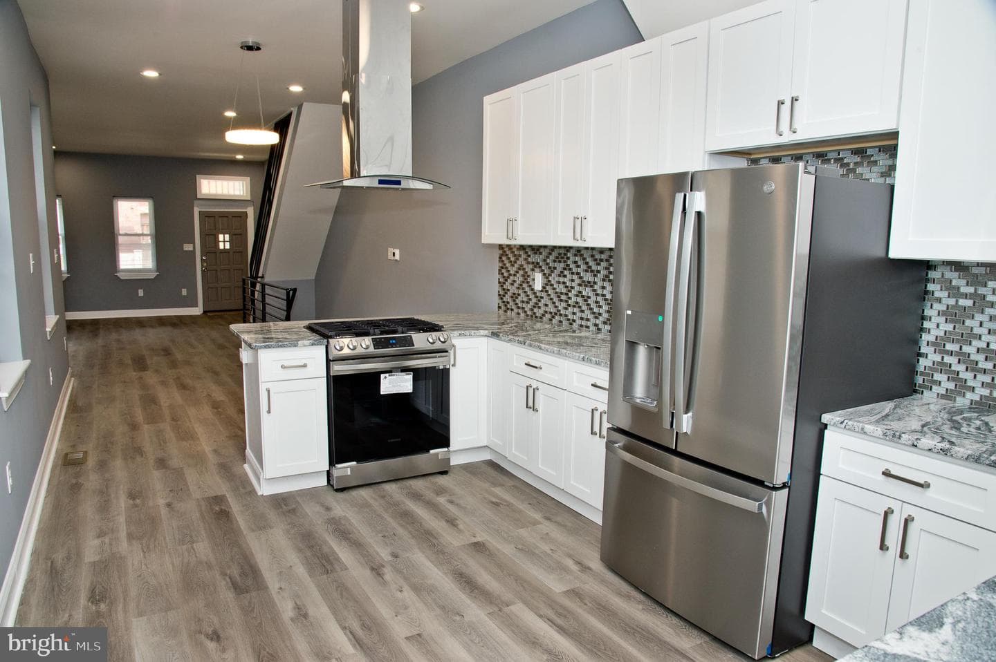 3137 Clifford Street photo 14