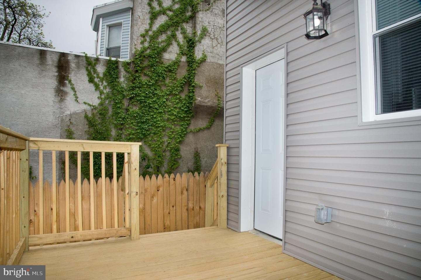 3137 Clifford Street photo 7
