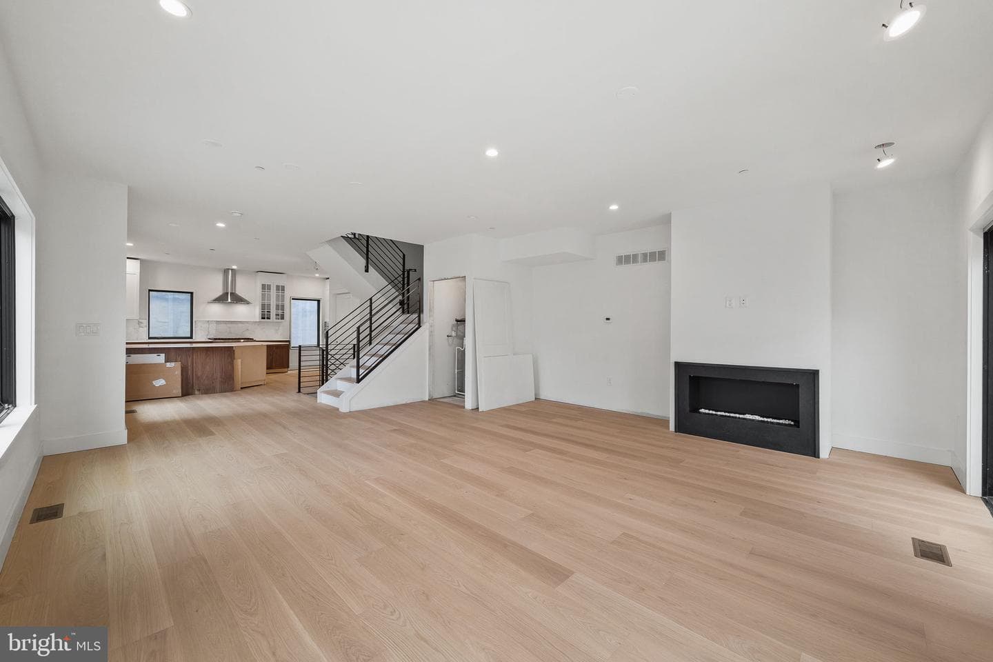 706 Latona Street #j photo 12