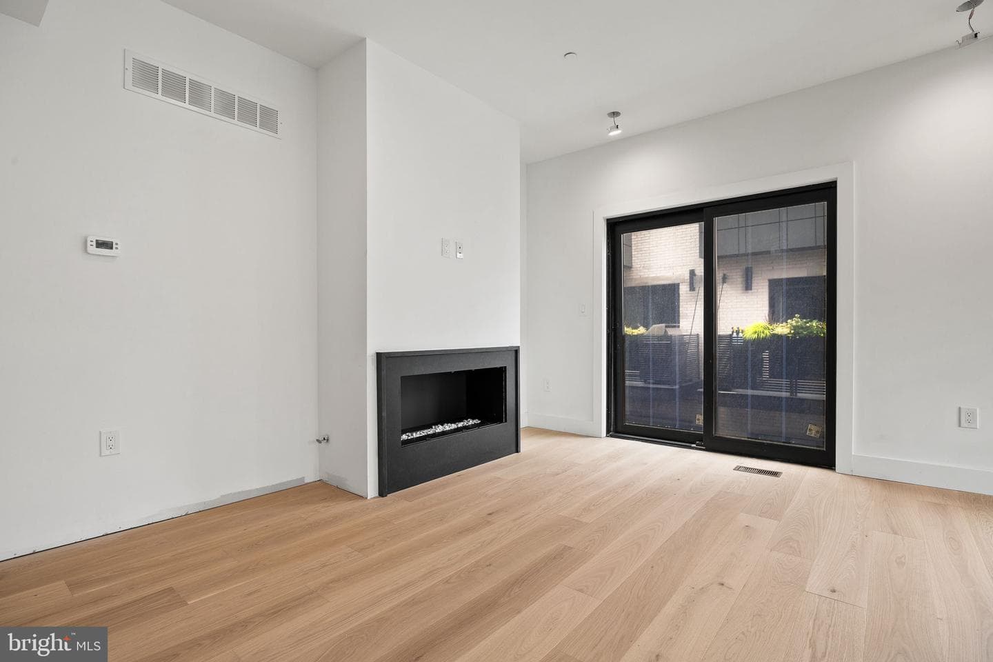 706 Latona Street #j photo 4