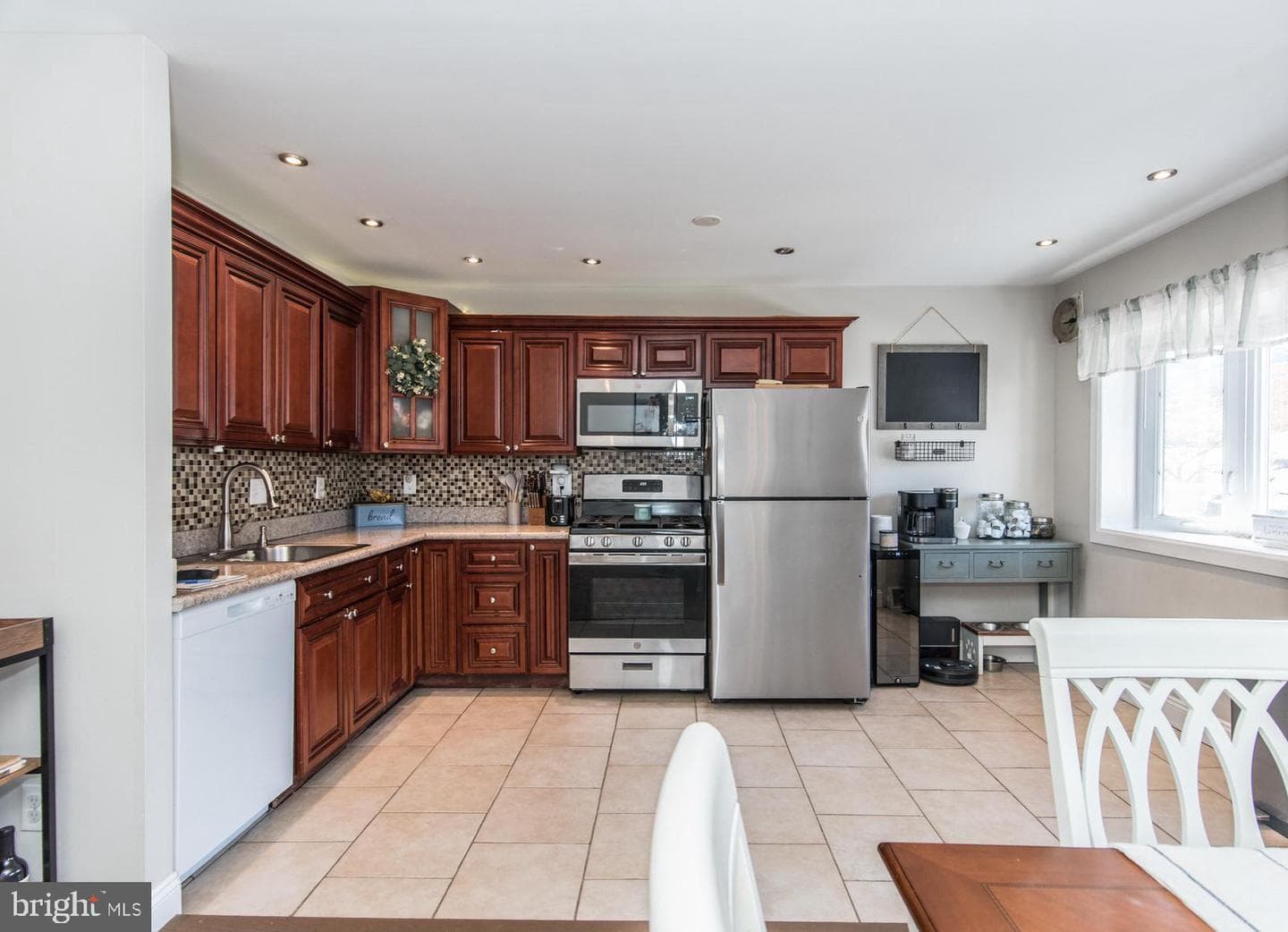 12718 Kenny Road photo 17