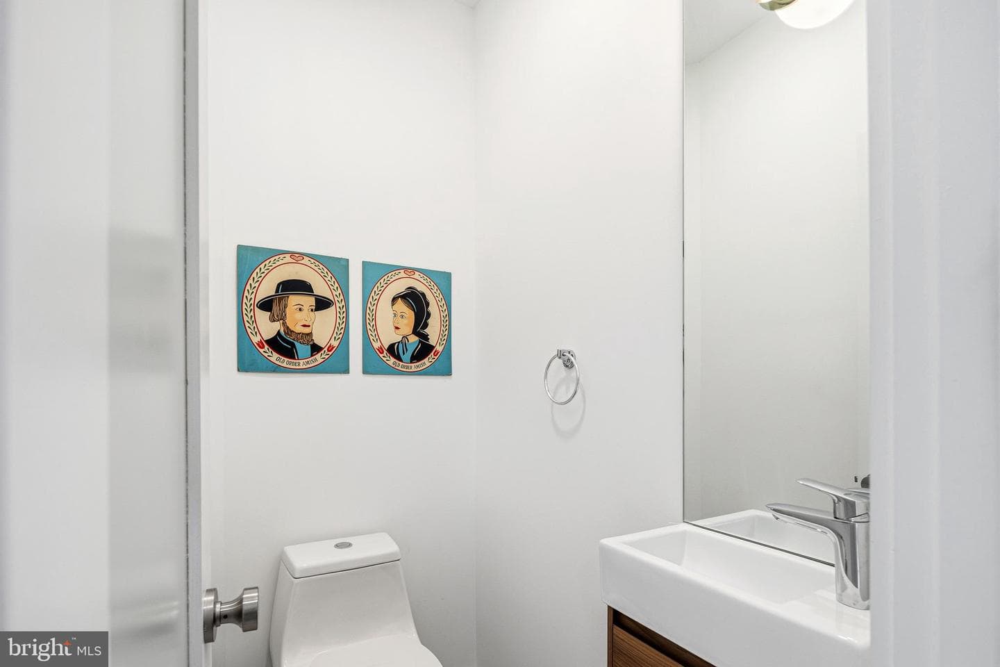 633 E Thompson Street photo 18