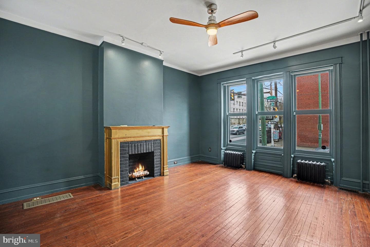 894 N 25th Street photo 15