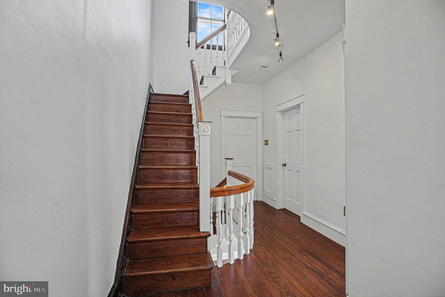 894 N 25th Street photo 29