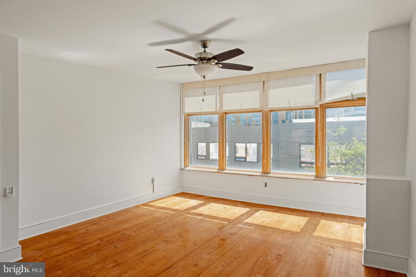 3633 Warren Street photo 36
