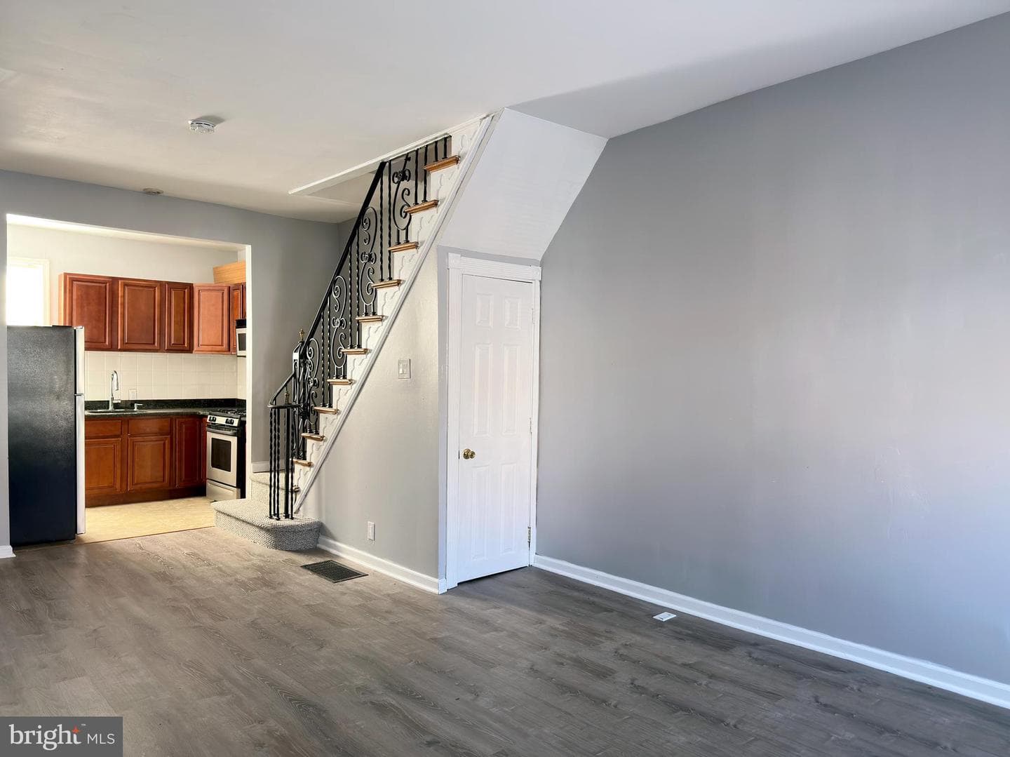 338 Snyder Avenue, Philadelphia
